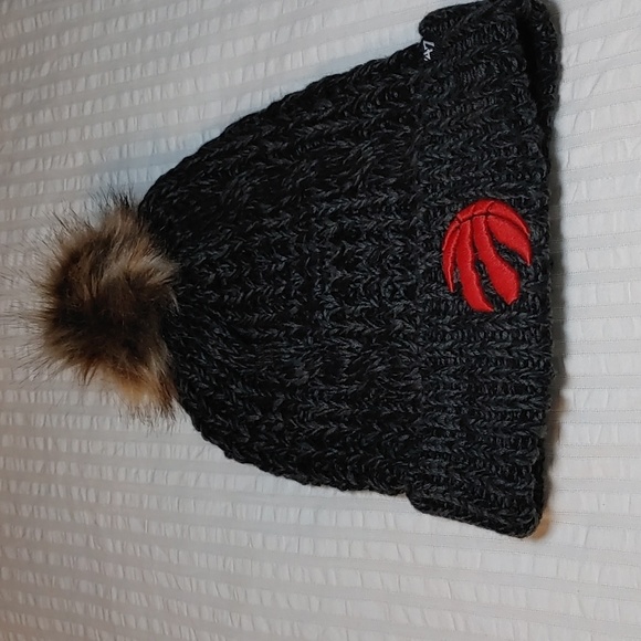 NWT Toronto Raptors Gray Knit Hat/Toque with Pompom - Picture 2 of 12
